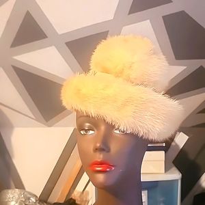 Vintage Mr. Marc New York, Marshall Fields & Co., Genuine Creme Mink Hat